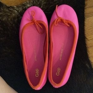 Size 7 flat by Gap